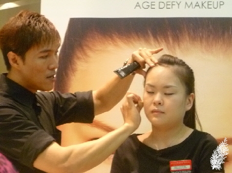 Averine Age Defy Makeup Demo At AsterSpring