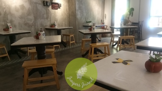 Went at right time on weekday morning as usually café is packed